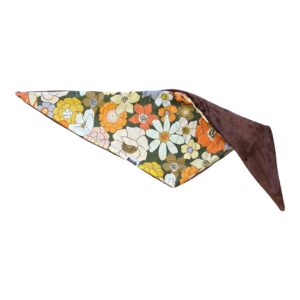 foulard en tissu fleurs et polaire marron