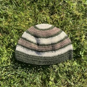 Bonnet rayures vert taupe